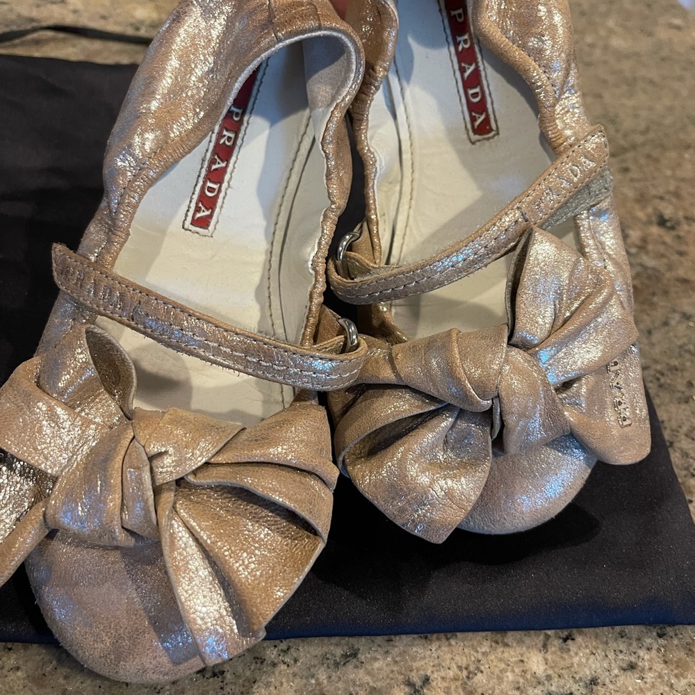 💯authentic prada bow sandals for kids size 28
